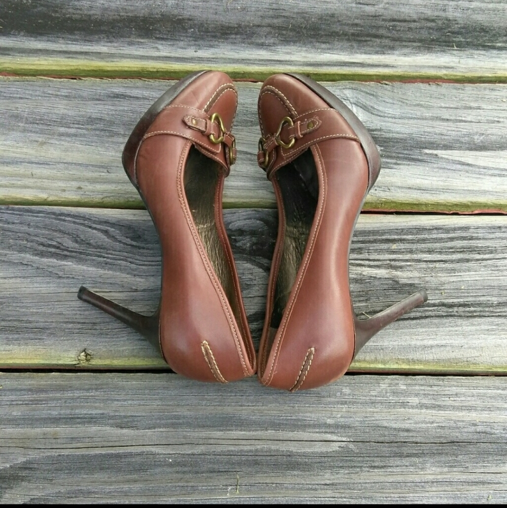 TALBOTS BROWN SMOOTH LEATHER HEELS SIZE 7.5 - Picture 2 of 8